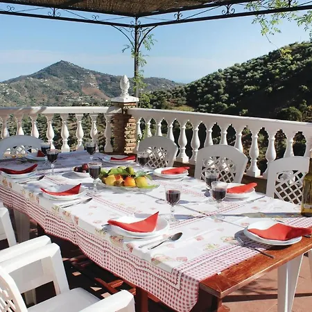 Holiday home 4 Bedroom Amazing In