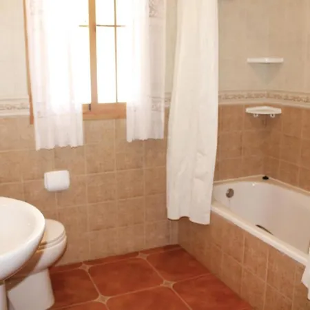 4 Bedroom Amazing In Holiday home Corumbela